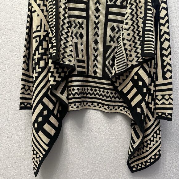 Black and White Geometric Cardigan, Open Front, Draped, Tribal Print, Aztec Boho - Picture 8 of 15